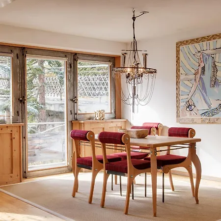 Backstage Serviced Hotel