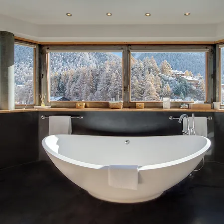 Backstage Serviced Готель