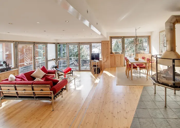 ホテル バックステージ 4*