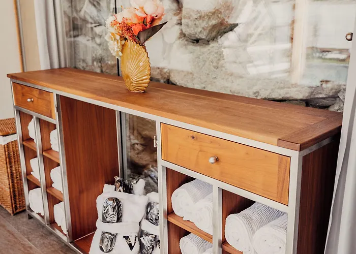 ホテル バックステージ 4*