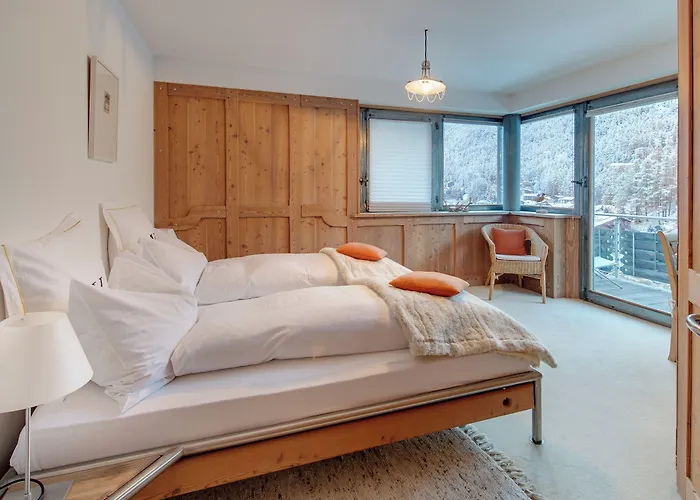 Backstage Serviced Hotel 4*